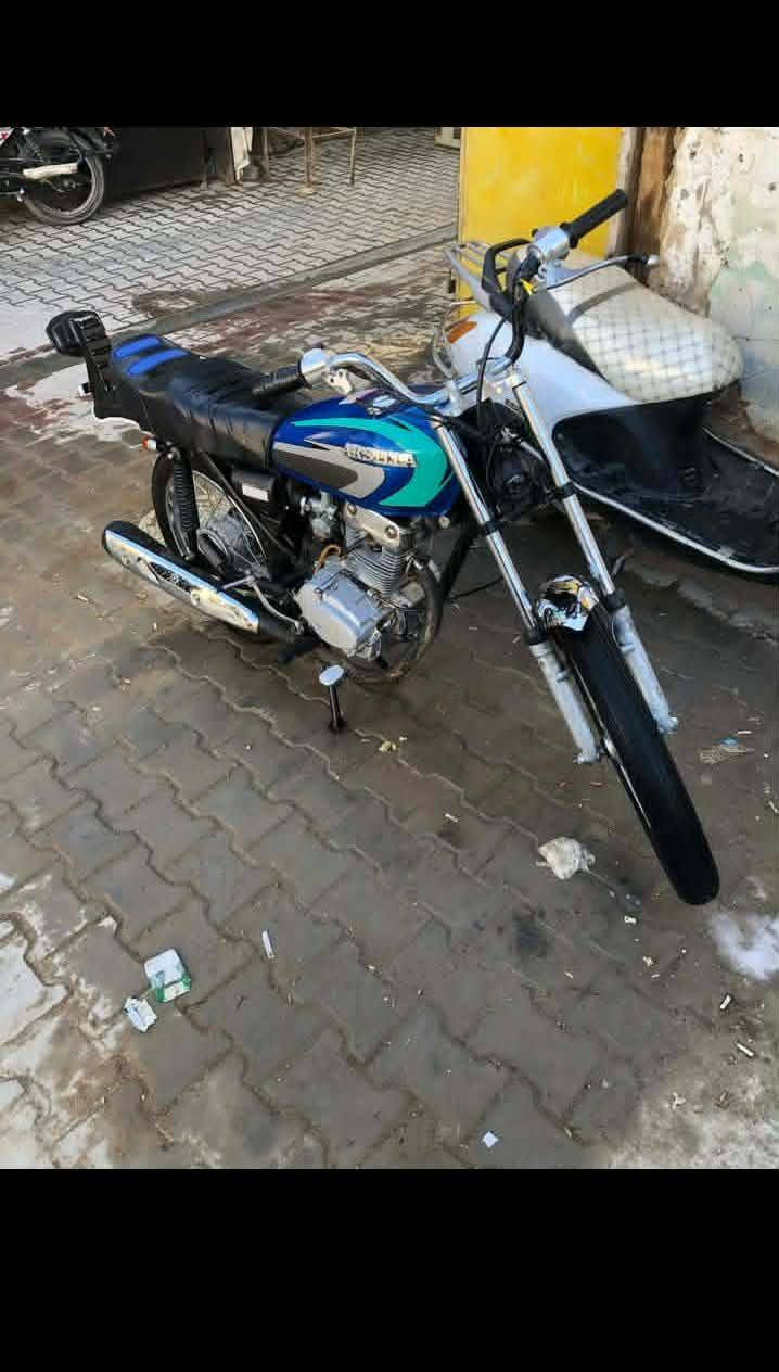 سلام عليكم
واسط قضاء الحي دراجة البيع دراجة خير من الله اوراق اصولي مديل 19شراي اتصل/***********.    سعرررر 600بيها مجال
