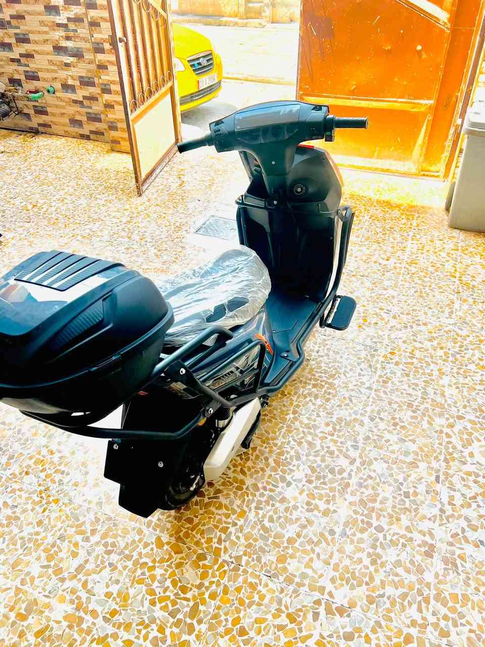 ‏ما طار شحن🛵 ‏فول مواصفات ￼ جديد ما صار كثير من خذيتها بس تزييت ￼ ستة بطاريات ￼￼🔋 ￼***********￼
