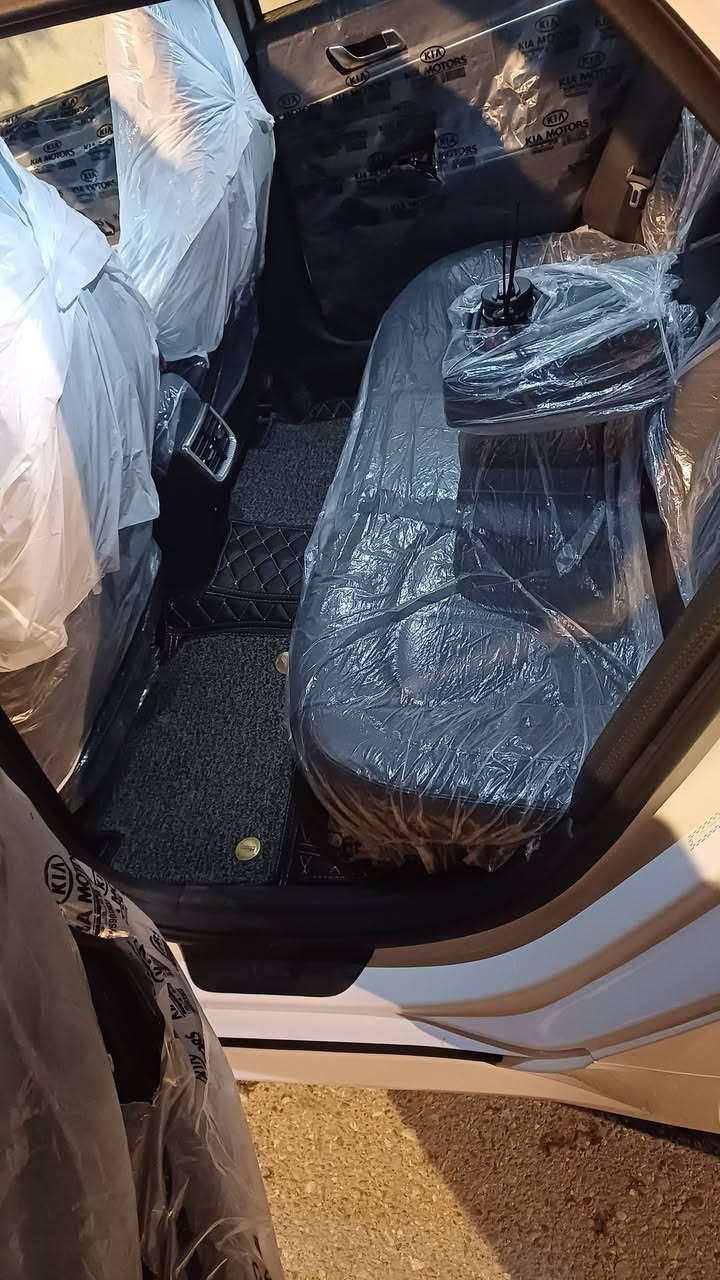 السلام عليكم 
تقرير غرق
كي فايف موديل 2024 EX لون ابيض فول مواصفات 
رقم ببصره معوقين سنوية لسنة 2030
ماشيه 29الف كيلو وليس ميل وقابل للزياده

محرك 1600 تيربو 
المواصفات ..
* بصمه + بصمه ابواب 
* تشغيل عن بعد 
* بانوراما 
* كامرات عدد 5 محيطيه 
* كشنات كهرباء كامل 
* كشنات تدفئه تبريد 
* ستيرن تدفئه 
* جميع المخارج + شحن لاسلكي 
* تبريد قطعتين 
* سياقه ثاتيه 
* مثبت  سرعه 
* مانع انزلاق 
* سايد بريك دكمه 
*  4 انظمه قياده
* المري شفط + اشاير + نقطه عمياء 
* شاشه كبيره + gbs
* خزن ميموري  
* داخل اسود + مطعم بصاج
* فول رادارات للاخير
* بريك تلقائي خلفي 
* بريك تلقائي امامي 
* اوتو هولد
* صندوق ذكي يفتح عند الاقتراب
من الاخير سياره مزوعه مواصفات كلشي بيهه اعلى فئه ب كي فايف 
السعر 198 وبيه  مجال حك الجيه 
مكاني البصره


**إذا كنت صاحب هذا الإعلان وتريد حذفه لأي سبب، رجاءا أرسل رسالة إلى الدعم الفني**