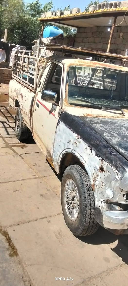 السلام عليكم بيكم للبيع موديل 78 رقم ديالى السعر 15 وبيها مجال الاستفسار على هذا الرقم ***********
