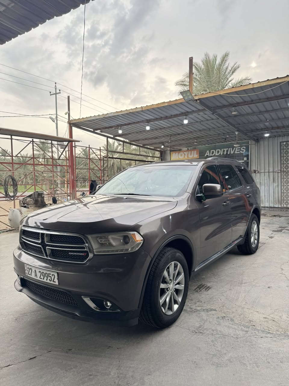 السلام عليكم 
دورنكو 2017 اصل 
ماشيه 115 كم 
جديده وحلوه وجاهزه شرط
حادث جاملغ صبغ وبنيد تبديل
  بدون عابر شواصي لغود كفاله 
رقم وسنويه جديده لل2030 
بسمي مداور ثاني يوم  
مكانه السماوه 
***********
