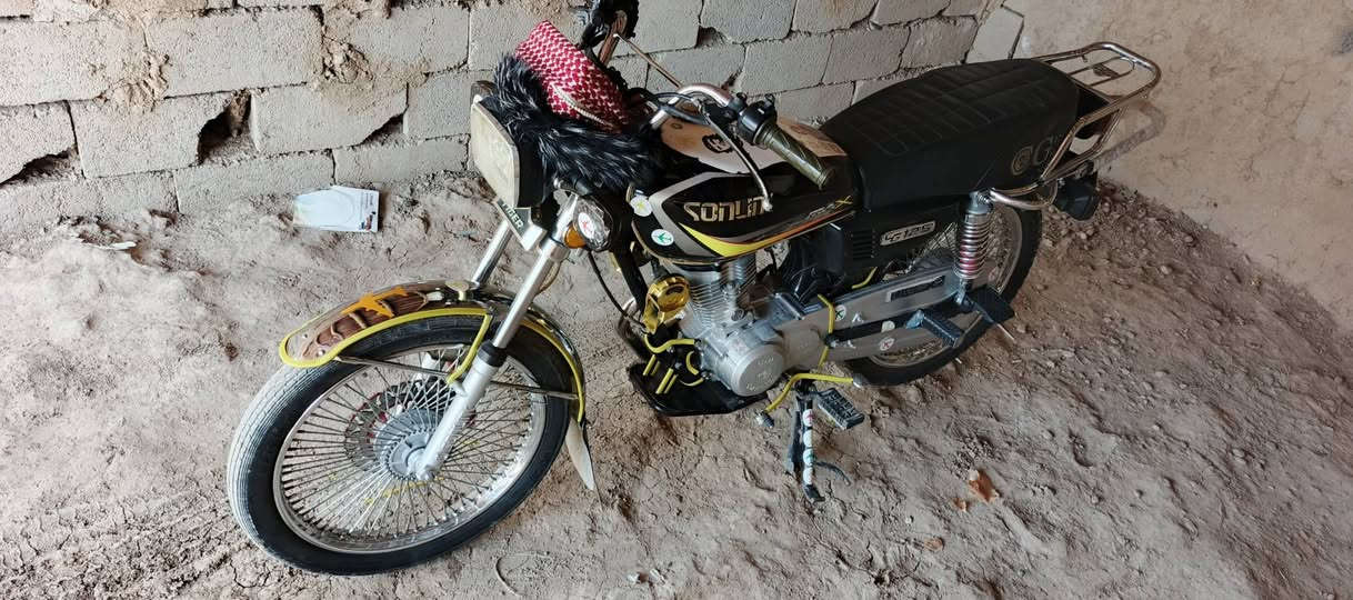 موديل 2023 دراجه نظيفه للبيع لا صرف لا بخار نشاط فول كهربائيات شغاله كل شيء شرط من كل شيءء
السعر (525) مكاني كركوك حي الصناعي 
***********
***********
