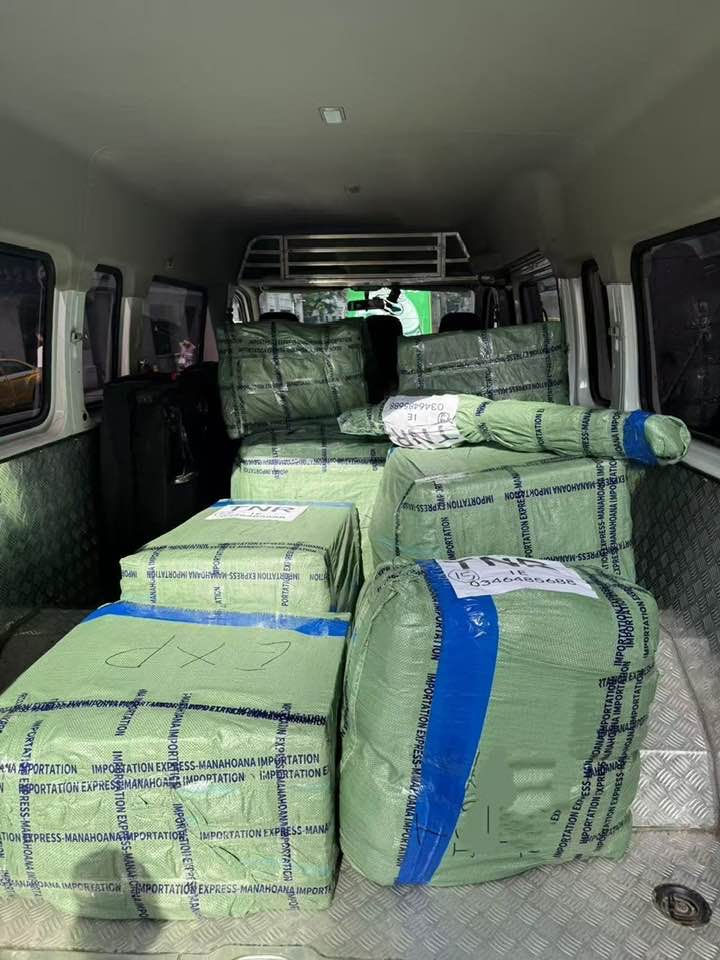 يسر شركة نادوس أن تعلن لعملائها الكرام عن استئناف عمليات الشحن من جمهورية الصين الشعبية بعد التوترات الاخيره في المنطقه إلى جميع الوجهات ، عادت الحركة التجارية إلى طبيعتها، ونعود لخدمتكم بكل طاقتنا لتلبية احتياجاتكم من بضائع وتلبية طلباتكم.

خدماتنا تشمل:
✅ الشحن البحري (حاويات كاملة وتجميعية - LCL & FCL).
✅ الشحن الجوي السريع للبضائع العاجلة.
✅ التخليص الجمركي في بلد الوصول.
✅ التتبع الآني للشحنات حتى وصولها باب المستودع (Door to Door).


**إذا كنت صاحب هذا الإعلان وتريد حذفه لأي سبب، رجاءا أرسل رسالة إلى الدعم الفني**