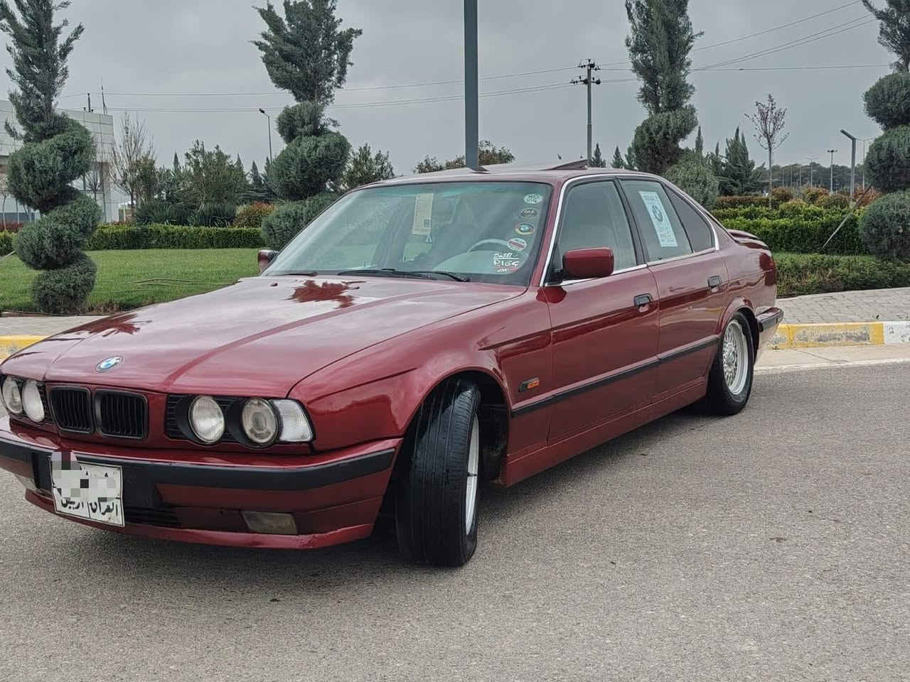 بي ام 525 مسكر ***********.. اوتوماتيك تبريد بجم عريض  سيارة بسمي شرط تحويل وكالة  موديل 91 محدث 95 سيارة بدون مصرف بدون ضربة سبغ جمالية سعرها 57  مكانها سليمانية ***********
