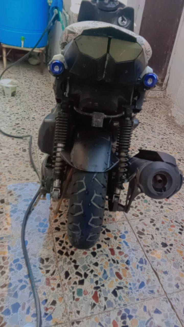 سلام عليكم دراجه لبيع يردله بس ادامه مال كلجات نضيفه دراجه نضيفه عنوان مدينة الصدر  سعر 550 وبيه مجال مصيط  متواجت وتساب فقط ***********
