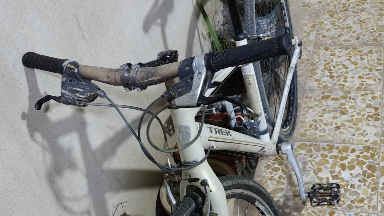 السلام عليكم بايسكل C700 حجم 28 للبيع ماركة تريك TREK, نظيف مال شحن كل غراضو شيمانو فقاسات ACERA اصلي عقرب ديور مجمع شيمانو مكينة خلفي 9 نمرات امامي 3 ماشة كاربون كلو وضع شركة اصلي سعر المطلوب 170 الف بي مجال بسيط تواصل خاص مكان موصل


**إذا كنت صاحب هذا الإعلان وتريد حذفه لأي سبب، رجاءا أرسل رسالة إلى الدعم الفني**