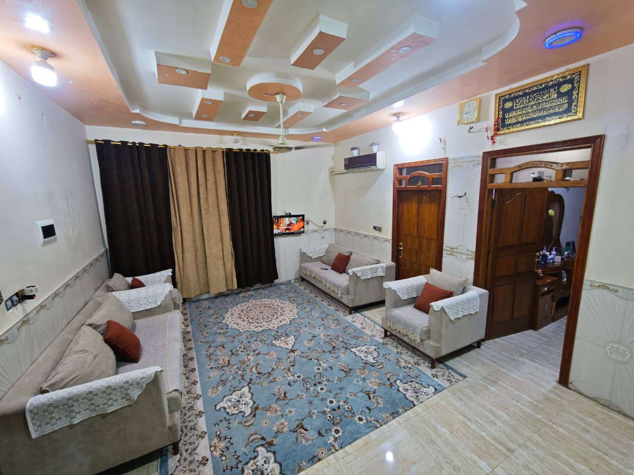 دار للبيع في منطقه نهاوند الثانيه
200 متر ( رقم وليس طابوو )
كونكريت طابق واحد بناء 2020
4×7 الأستقبال
المطبخ 5×4
الصاله 8×4.70
غرفتين 4×5
منـور عدد 2
للاستفسار *********** ☎️🤳
#عقارات 
#قطع_اراضي 
#عقار 
#بيع_و_شراء_عقارات 
#الشعب_الصيني_ماله_حل😂😂
