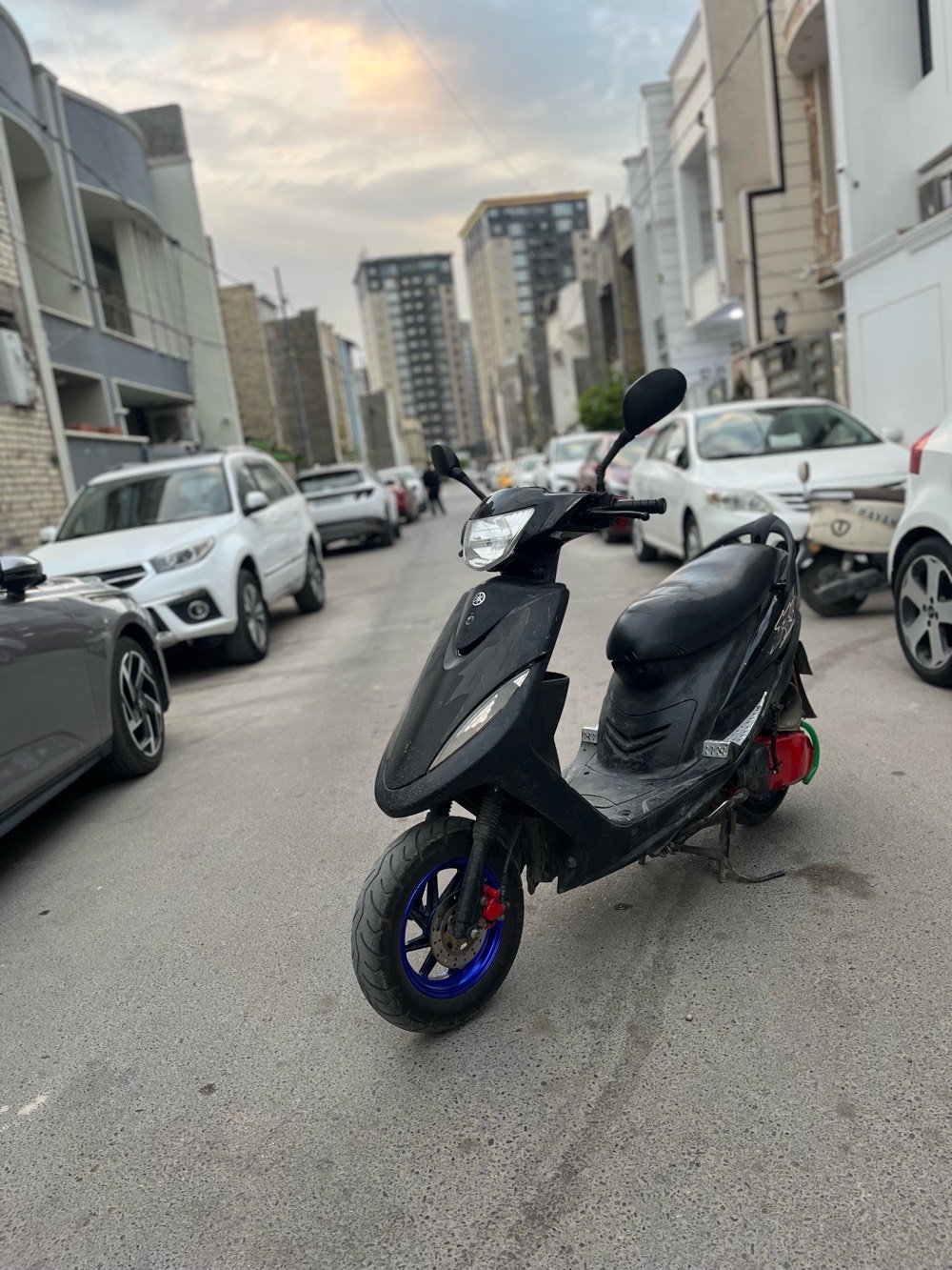 دراجه ماكس بوشته 52 دراجه نضيفه 
محرك مقفول 
عنوان بغداد حي الجهاد مجاور مجمع النسيم 