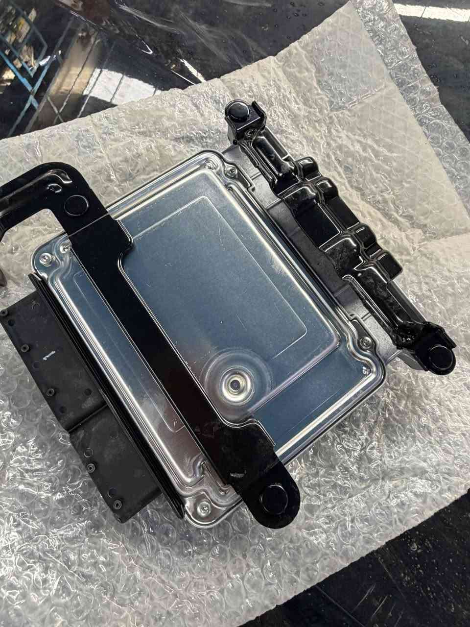 سلام عليكم يوجد عقل كوري كير عاادي جديد وكاله ماامستعمل جمله فقط  سعر 50الف عراقي ***********
