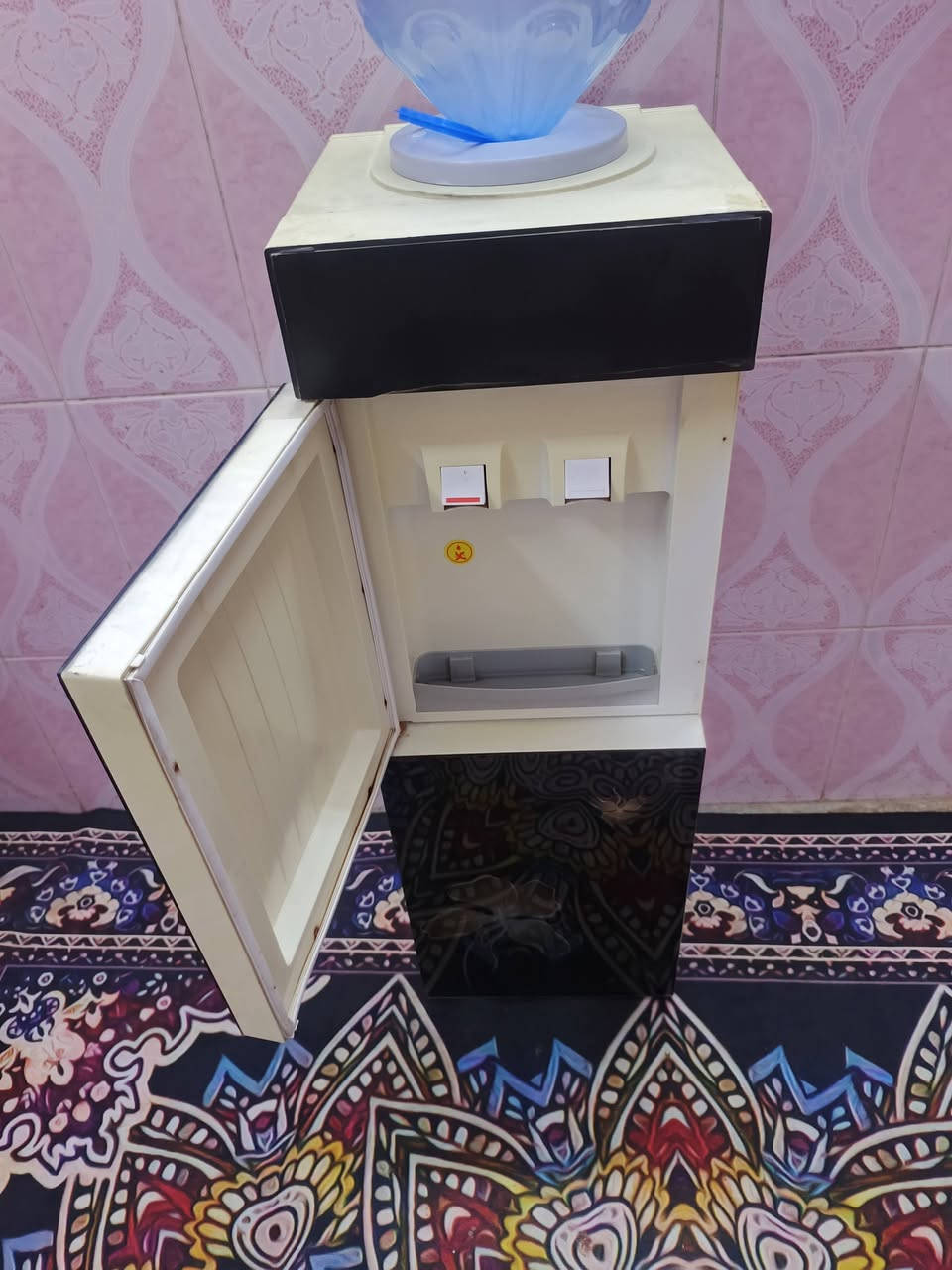 س ع براد شغال شرط حار بارد ثلاجه كل عيب مابيه كله شرط فول نضافه السعر 55 وبيه مجال مكاني كركوك حي عسكري شراي اتصل ***********
