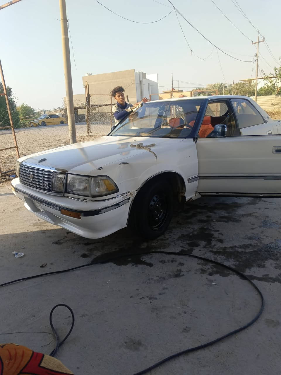 اللهم صلِّ على محمد وآل محمد
سيارة هارتوب للبيع مديل 90مكفوله كص ونقل جثه كير ومحرك مكفولات تبريد شغال تخم تاير رقم بغداد دواخلها مرتبه ونظيفه  عنواني حله  سياحي  للأستفسار والتواصل على هذا الرقم ***********
ملاحظة فقط ضربه خفيفه فوك الجاملخ 

السعر 37
