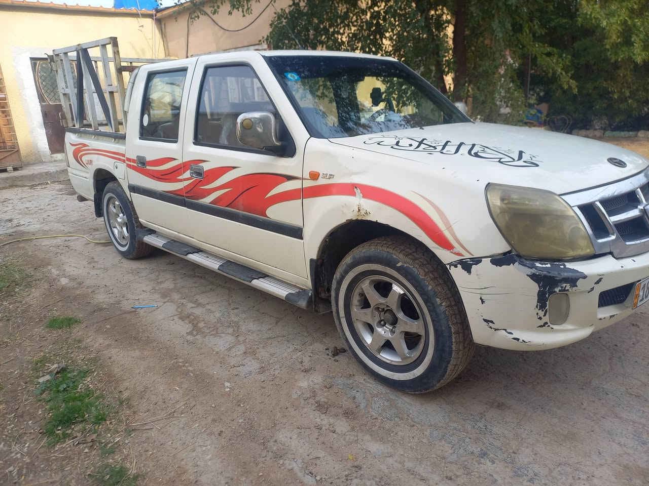 السلام عليكم بيك اب فوتون ٢٠١٢
مكاني بغداد كل نقص مابيها مصبوغة عام وبيها ضربة بل جاملغ اليمنى وعليها غرامة 50 الف توكع من سعرها  تحويل ثاني يوم السعر 52 وبيها مجال قليل 
***********
