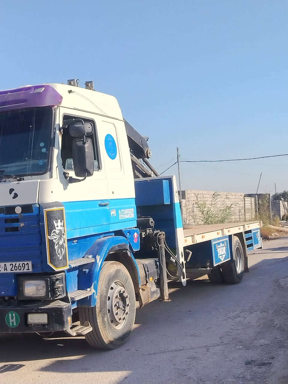 سكانيا مشلح موديل 1990 سنويه جديد تنتهي 2030 بأسمي تحويل ثاني يوم كرين 6طن 3سلايت مكفول لا فطر ولا لحيم شاصي مبطن السيارة تك مو سنكل مكان السيارة بغداد  أستفسار أكثر أتصل ***********
