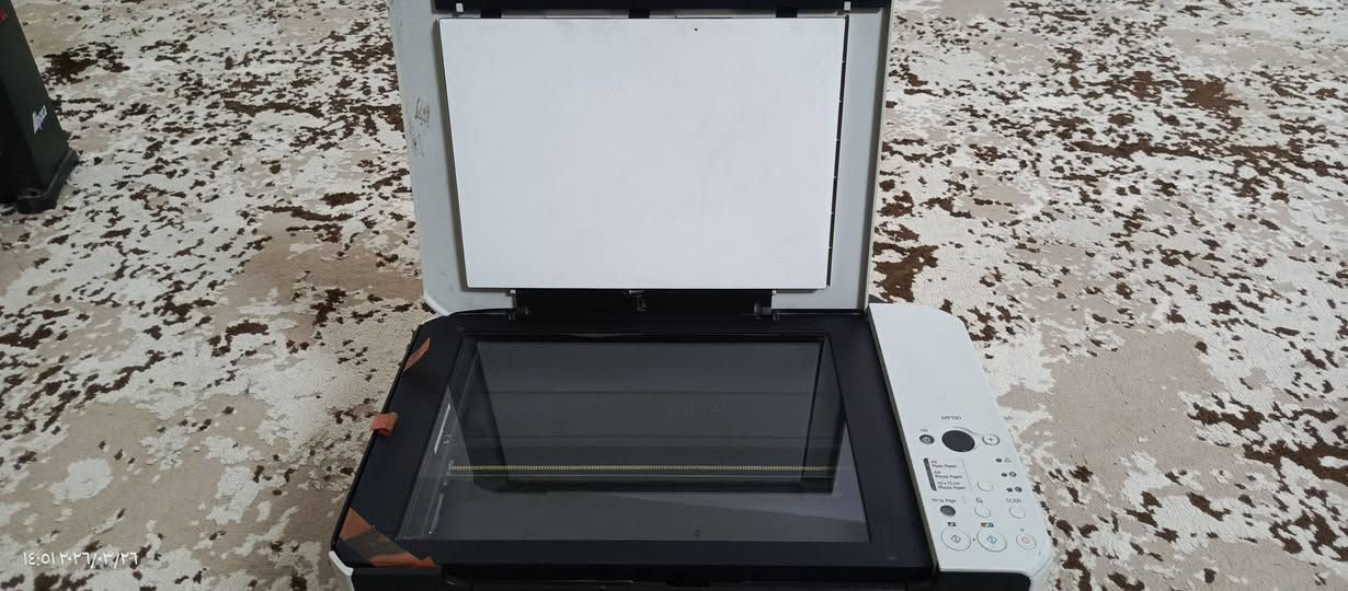 السلام عليكم طابعه للبيع  ***********
