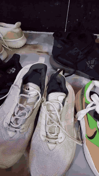 سلام عليكم شباب احذيه باله 
العدد 6 قطعه 
مكاني بغداد 
***********
