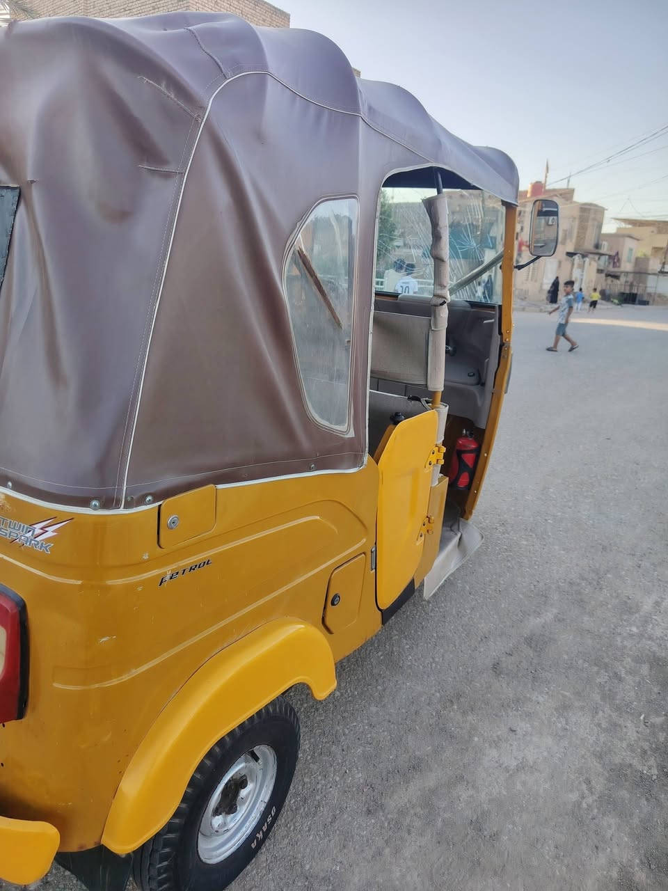 تكتك لبيع موديل21وراق كامله وكيله شاكر تكتك نضيف سعر 6700وبيه مجال وبخدمت لشراي يتصل ويدلل***********

