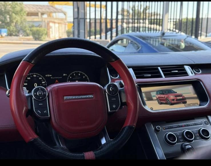 السلام عليكم
رانج روفر 2017 سبورت اعلى فئة 
خليجي مكفولة من الضربة و الصبغ 
ماشية 145,000 
فول مواصفات
فتحة 
أبواب شفط 
محرك 8 سلندر
كشنات جلد 
دواسات كهرباء 
رادار 
مساج 
و بعد اكو مواصفات 
مكان السيارة بغداد 
الرقم ***********
