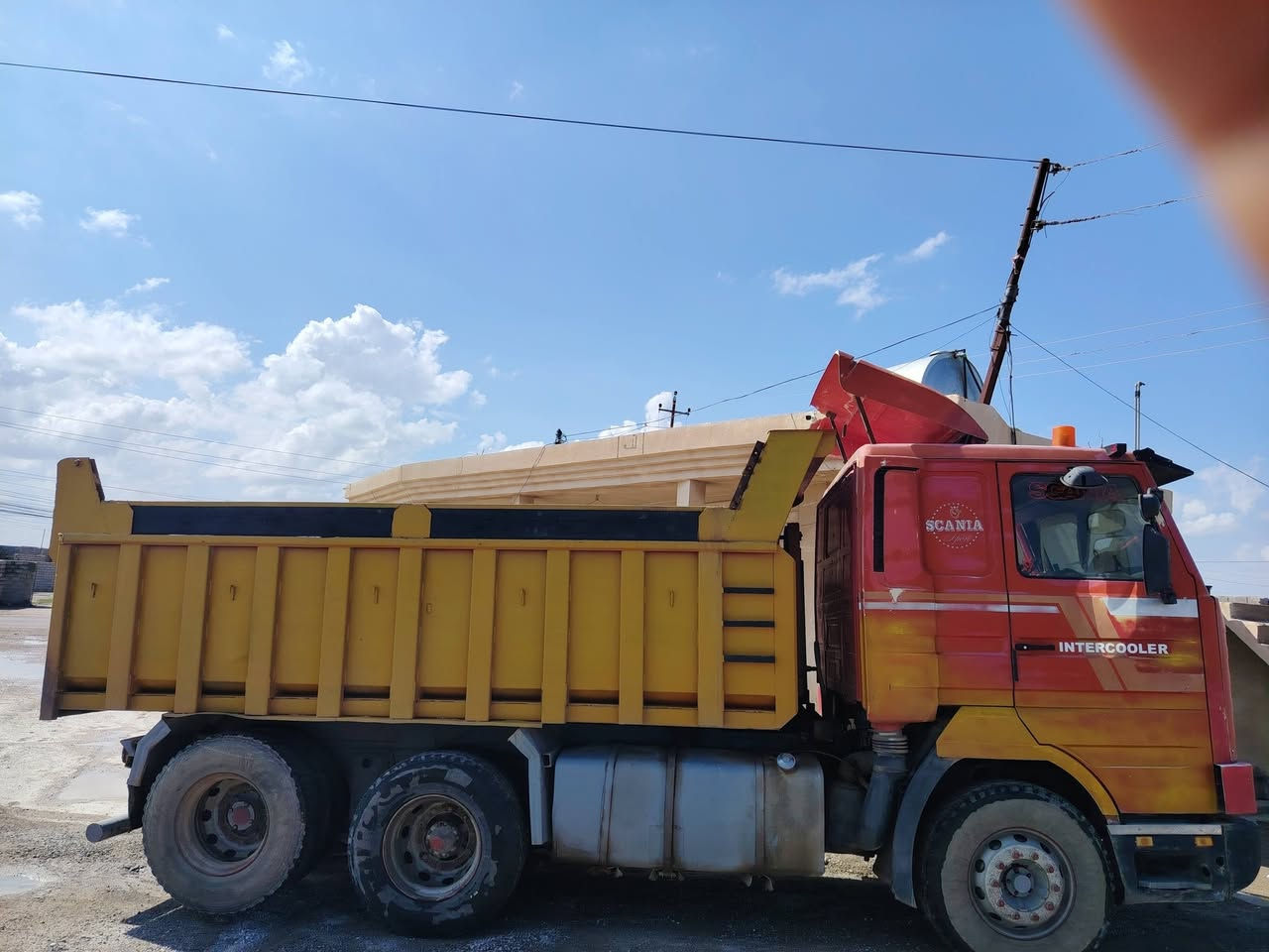 اسلام وعليكم
گلابه سكانيه للبيع موديل 1995
گير 900
محرك 13 فحمي
سنگل چوبلس
رقم جديد دولي كركوك = سنويه 2029
للاستفسار إتصال = ***********
