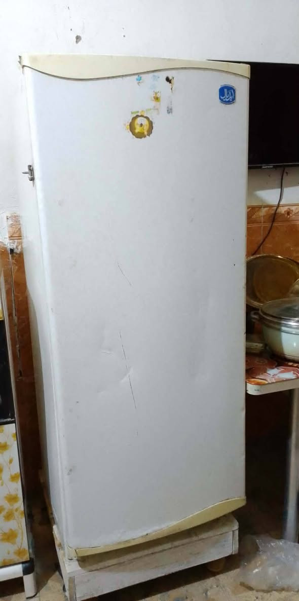 ثلاجه ايديال ب100 وبيه مجال 
شرط الفحص
ميسان حي النداء ***********
