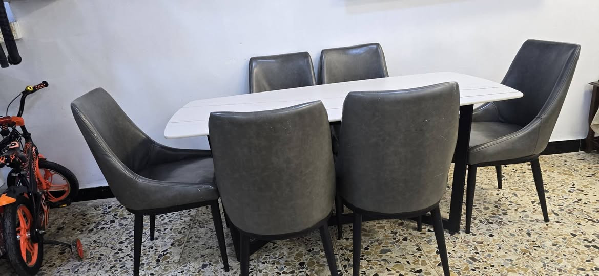 ديوان ٨ مقاعد توصا شغل درجه اولى ميز طعام كراسي جلد حديد قوي يتحمل لحد وزن ١٥٠ لاثنين بمليون ونص عنوان بغداد جديده اي استفسار خاص


**إذا كنت صاحب هذا الإعلان وتريد حذفه لأي سبب، رجاءا أرسل رسالة إلى الدعم الفني**