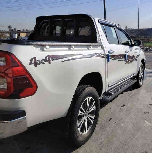 سلام عليكم هايلوكس موديل 2022 سعودي دبل سنترلوك  
رقم أربيل 

ماشية 90 الف 
مكفوله كفاله عامه حتى من زلغ او رصعه شرط سونار
مواصفات 
كشنات تدفئه تبريد 
شاشة كبيره
بلوجكترات زنون اليدي
لايتات زنون اليدي ناصي عالي
دخول ذكي بصمة أبواب 
بصمة تشغيل 
دشبول ليزري 
كامرة خلفية 
حساس 
تحكم ستيرن 
نضام يكو لتقليل صرف الوقود 
تبريد بيانو شاشة  
كير اتوماتيك 
دفع رباعي 4X4 
ومعروفه مواصفات سعودي 

العنوان بغداد ناحية الرشيد 
***********
