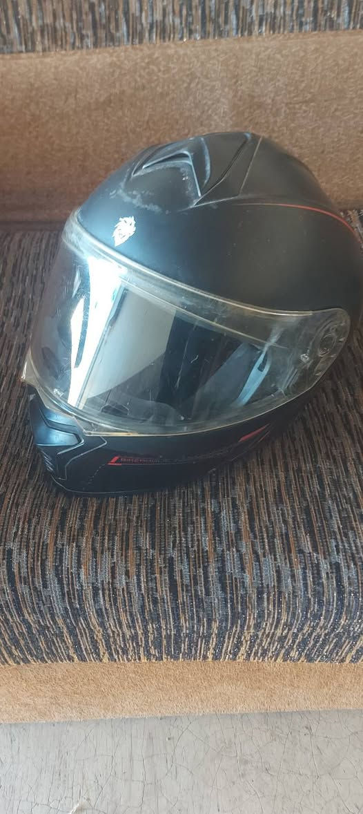 ويل هيوشه خلفي بيه فطر ابيعه عله حطته ٣٠
صالنصه هيوشه رياضي جديده ممستخدمه ٢٥
خوذه مستخدمه مكسور الاطار ٢٥
*********** متوفر واتساب
