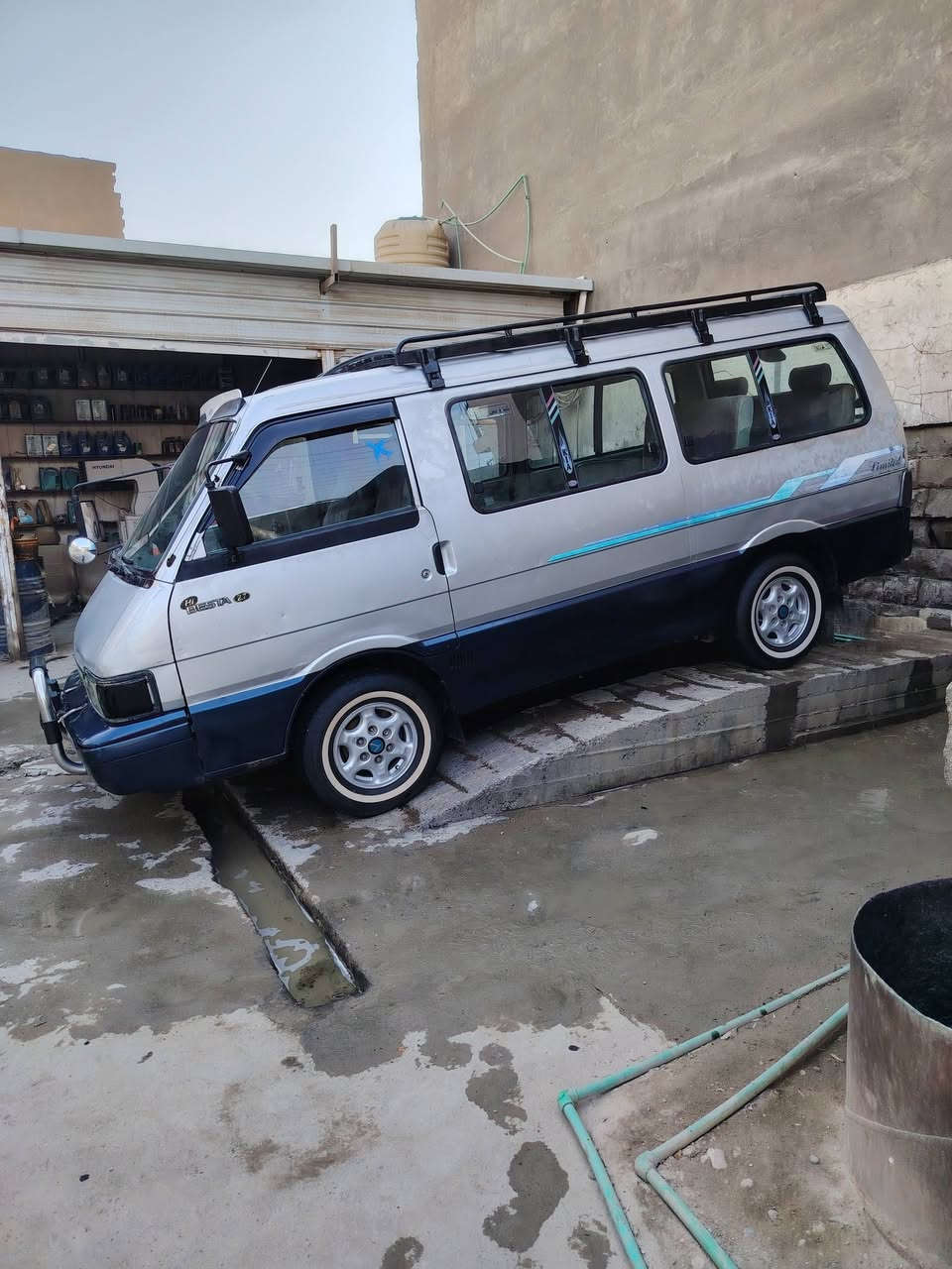 سلام عليكم كيا بسته موديل 93 سنويه 28 مصفره هيئه ومرور السعر 60 وبيه مجال رقم بغداد رقم الهاتف ***********
