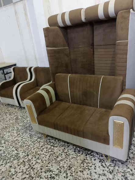 تخم جديد وشغل ممتاز 10 مقاعد 5 قطع وبلونين العنوان صويره شارع العام مقابيل شارع حكمت بجهت حي العمال للتواصل ***********
