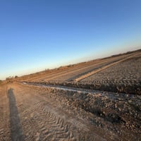 6دوانم للبيع عقد 35بسمي  تبعد عن الشارع ٤٠٠متر  طريق خاص بالارض  تتوفر...