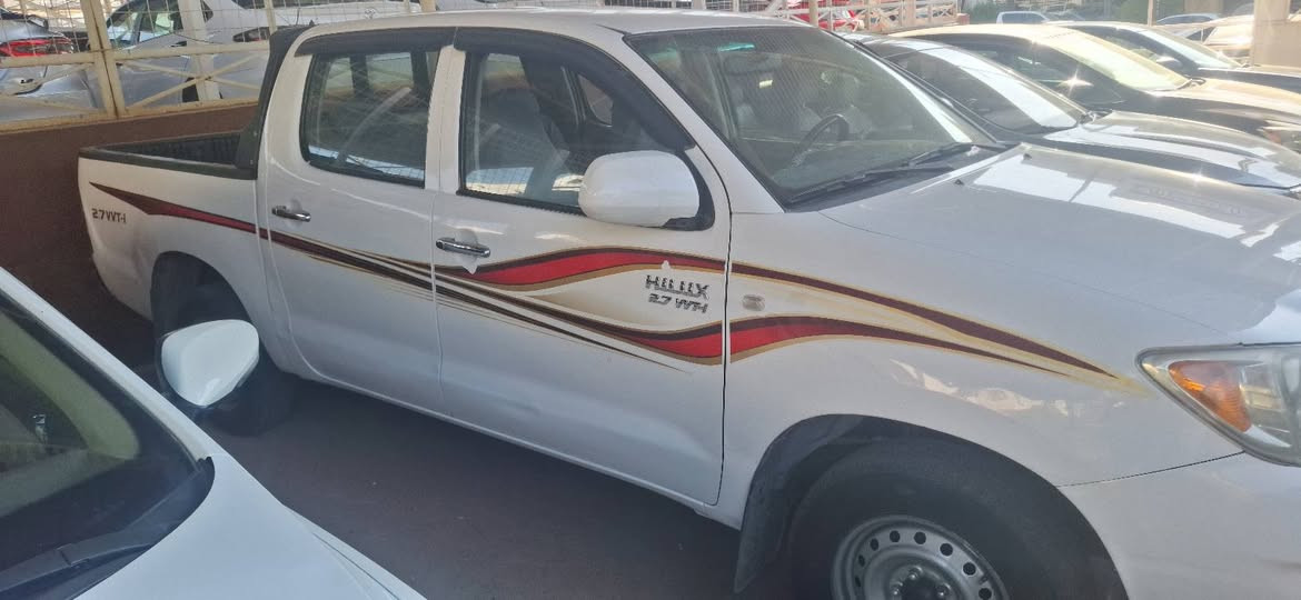 Hilux 2009
***********
بدون دعم و صبغ 
بها تعديلات
كير و مكينة شرط
السعر 143 و مجال
المكان دهوك
