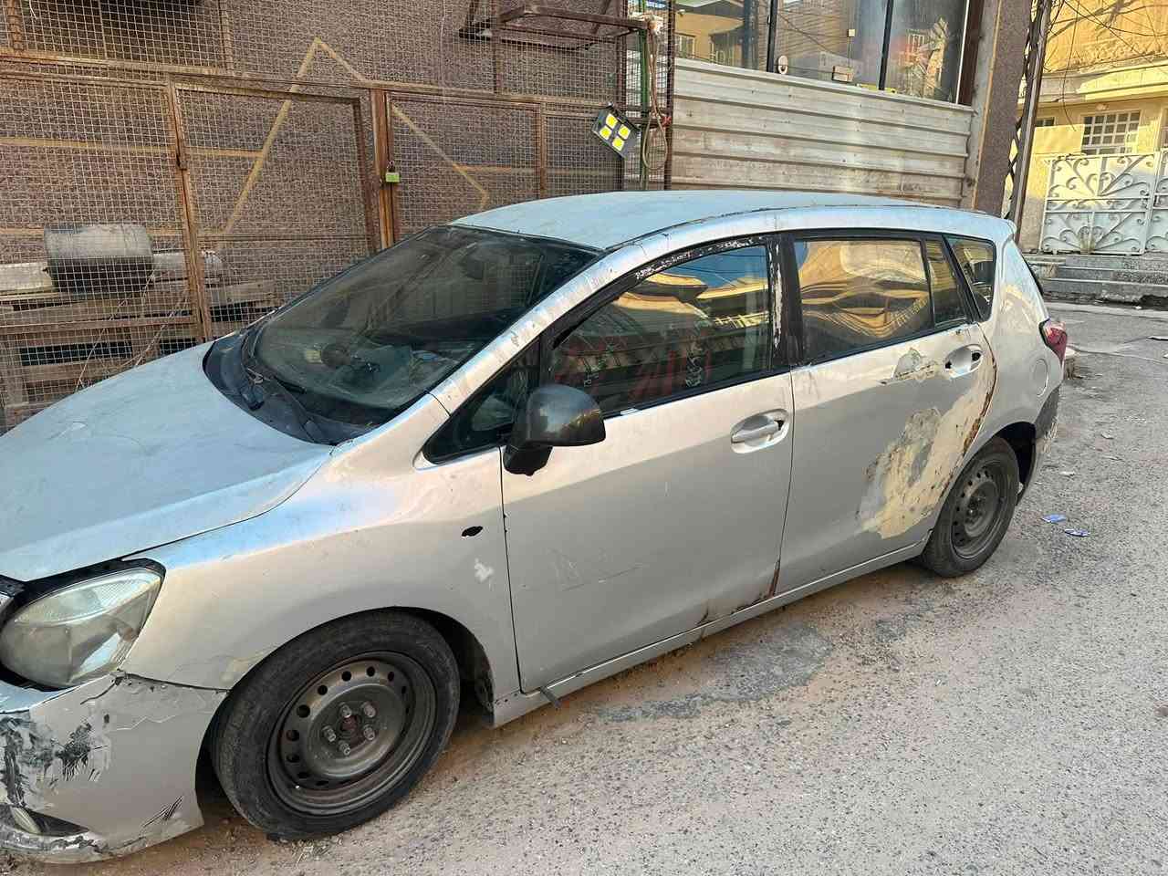 تيوته فيرسو موديل2009  رقم دهوك وكاله عندي بيها سياره كير مكينه تبريد خير من لله سبعه راكب  مكينه1800
سياره خير من لله سعر40 ورقه
رقم الهاتف***********

