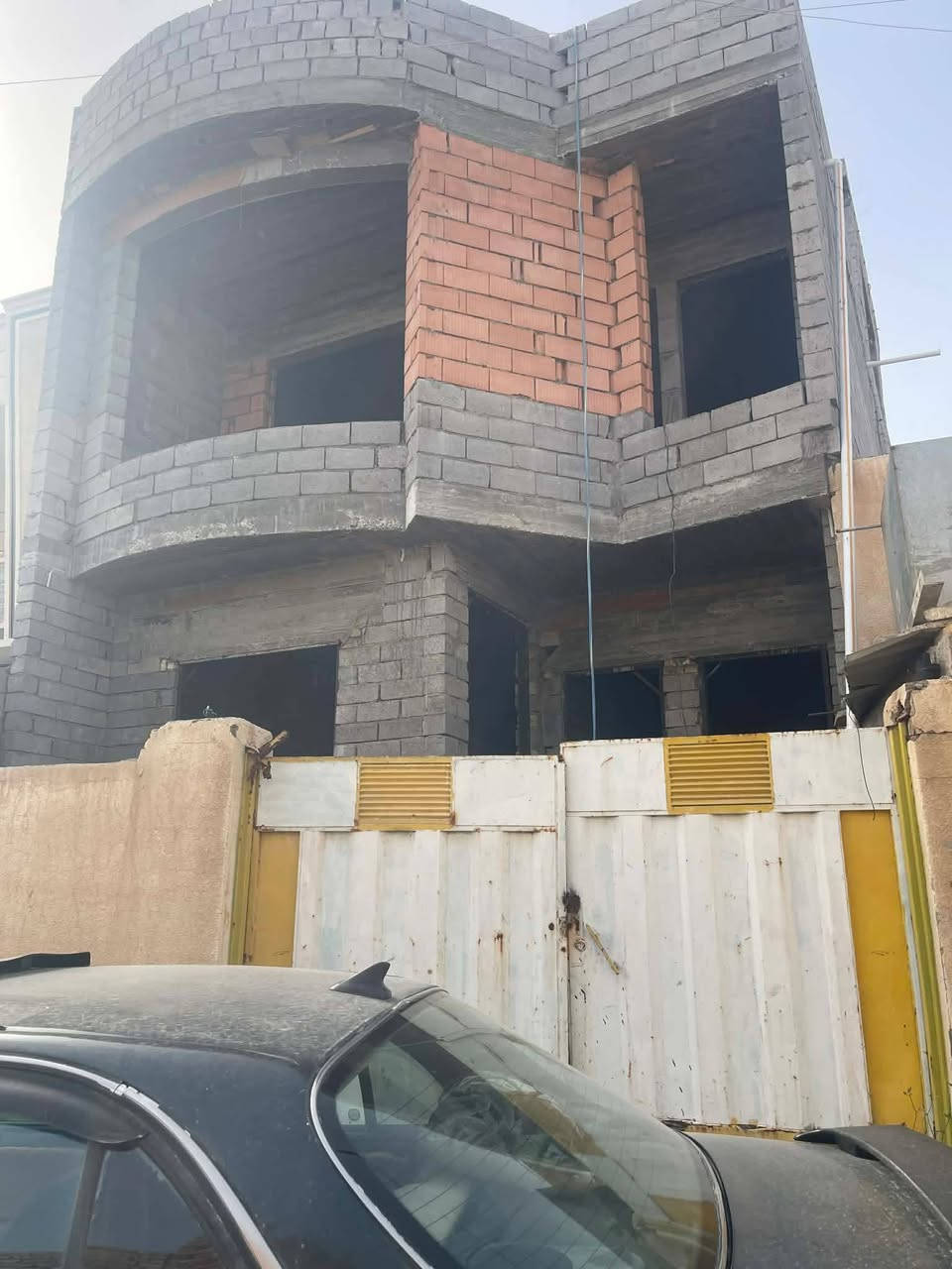 بيت قديم طابقين اربع غرف وبيت بناء جديد طابقين اربع غرف هيكل بلوك الطابق الأرضي بلوك مضغوط والطابق الثاني بلوك مفتوح مع بيتونه كبيره طابق ثالث مأسس بوري كهرباء العنوان الخالديه فرع مصرف الرافدين  المساحه الكليه ٣٣١متر طابو صرف باسم صاحبه تحويل مباشر


**إذا كنت صاحب هذا الإعلان وتريد حذفه لأي سبب، رجاءا أرسل رسالة إلى الدعم الفني**
