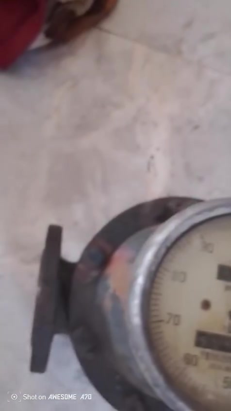 السلام عليكم عداد انجين للبيع شغال شرط الفحص العنوان بغداد الغزالية *********** ***********
