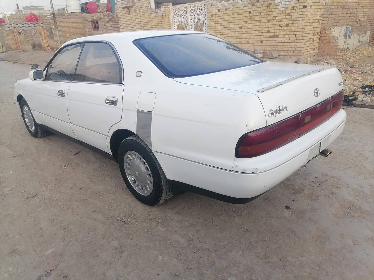 السلام عليكم بطه للبيع وامراوس مديل 92 رقم بغداد سنويه 28 مكينه وكير وحداديه وتخم تاير كله جديد سعر ٥٧ وبي مجال الاستفسار علئ هذا الرقم ***********
