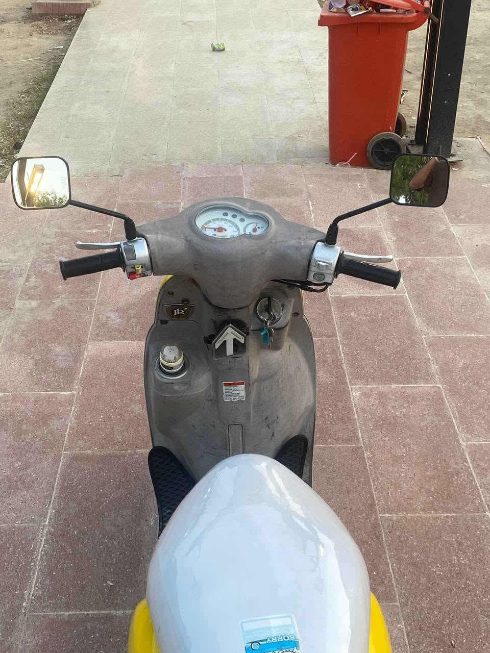 دراجه فله البيع الدراجه مامفتوحه وحلوه تجي تشوف نفس ماتشوفه بلصوره وجيب وياك فيتر لامن ***********هاذه رقمي وخادم الدرجه معروضه بواحد و150
