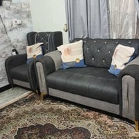 سبع مقاعد • استعمال ٥ أشهر • قابل تفاوض