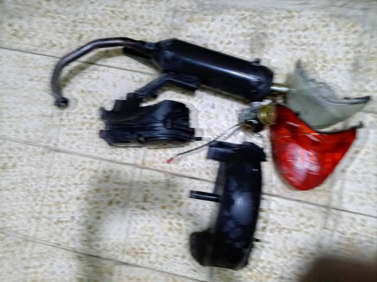 سلام عليكم غراض ماكس كامله مكمله من جوزه للضفيره سوادات مابيهن ولا نقص وياله هنه وتايراتهن وكهربائيات كامله نقص بس مكينه سعر خاص رقمي بي واتس ***********
