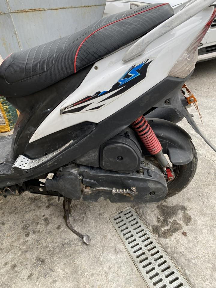 اسلام عليكم ماكس عدله نقص بك لايت واقبق هندر الدراجه تجفيت جديد كفرات كاملة كهربائيات شغاله الدارجه طفت واعفتها ماعرف اشبيها ابيع كوم حديد 
مكان زعفرانيه سعر 300 وابيها مجال حك الجيه 
***********
