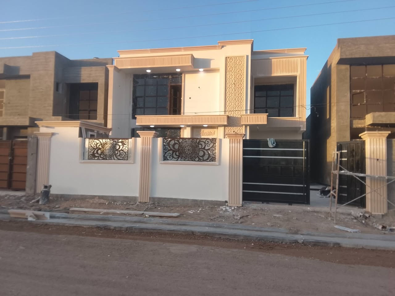 جزء من اعمالي في بغداد عمل بكل محافظات العراق
تغليف واجهات حسب تصاميم الهندسيه بل حجر 🏭 صناعي كافه انواعه سيراميك كافه انواعه 
١-ماده الفوم التركي
٢-لبخ طلس + صقل بل ماده اسباني
٣-دقه في العمل 
كوبلن فرمستون كافه انواعه نوعيه جيده  ماده اسباني 
٤-التزام بل مواعيد يكون المبيت داخل موقع العمل 
٥-المصداقيه اهم 
٦-شرط تشوف شغلي قبل مباشره بل عمل 👨‍💼 
الاستفسار عن العمل مراسله الصفحة اتصال 📞 عل ارقام
***********ابونمر
***********ابوفهد
