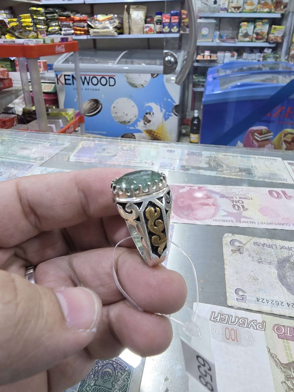 زمرد افريقي مترش
صياغه يدوي قياس ٢٣
شهاده منشأ


**إذا كنت صاحب هذا الإعلان وتريد حذفه لأي سبب، رجاءا أرسل رسالة إلى الدعم الفني**