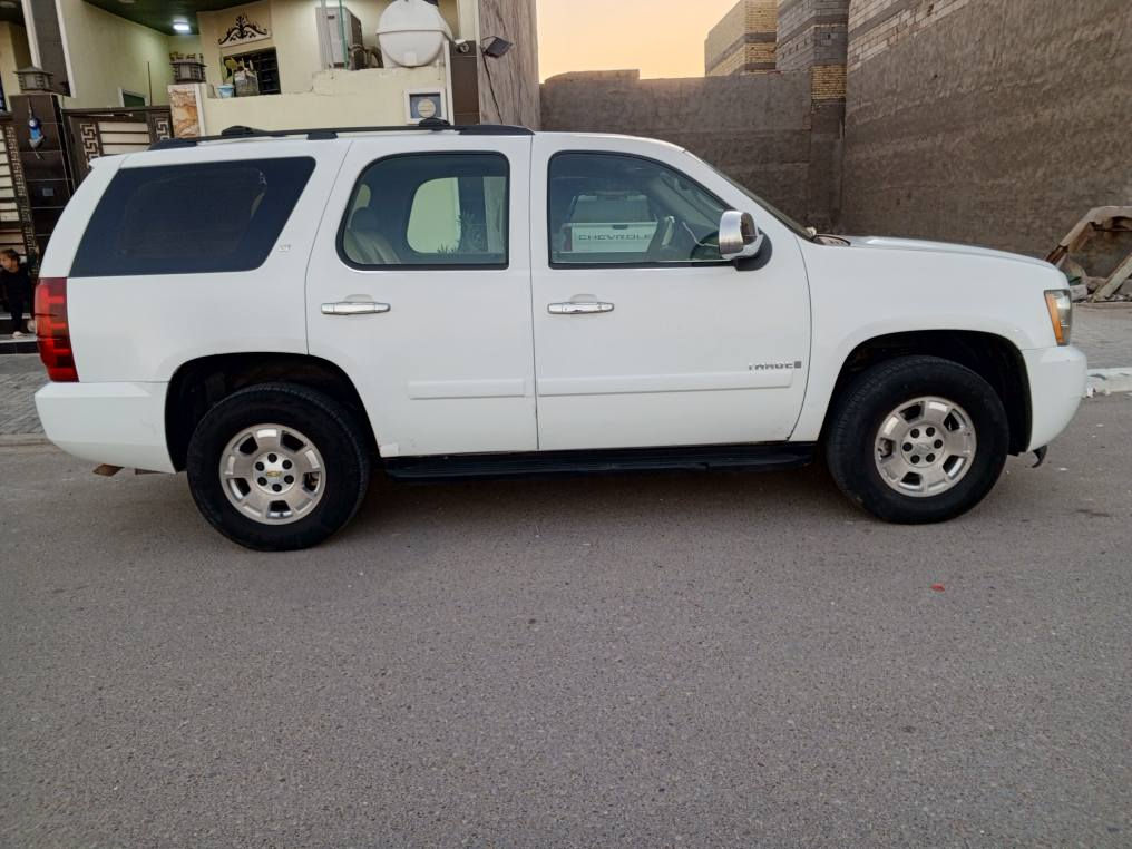 تاهو للبيع موديل 2008تحولي ثاني يوم مكفوله من الضربه والصبق فقط 2رباع بل بيبان والباقي كفاله مكينه +كير+حداديه+تبريد+تخم تاير كله مكفول عنوان بصره سعر 180بيه مجال شراي يتصل *********** البصرة, العراق
