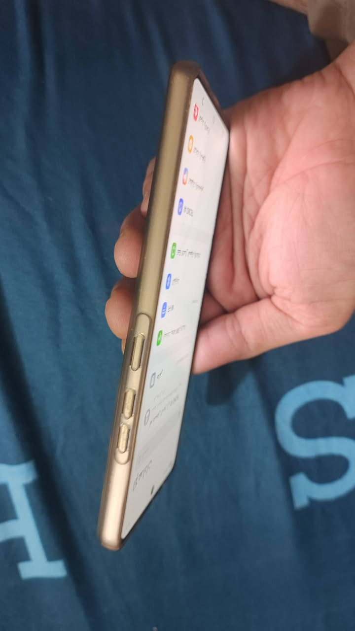 جهاز تكنو 40 مستخدم شهرين غراضه فقط كارتونه جهاز لوك نظافه رام 8 ذاكره 256 الشاشه 120 هيرتز .. السعر 210 وبي مجال قليل للشراي


**إذا كنت صاحب هذا الإعلان وتريد حذفه لأي سبب، رجاءا أرسل رسالة إلى الدعم الفني**