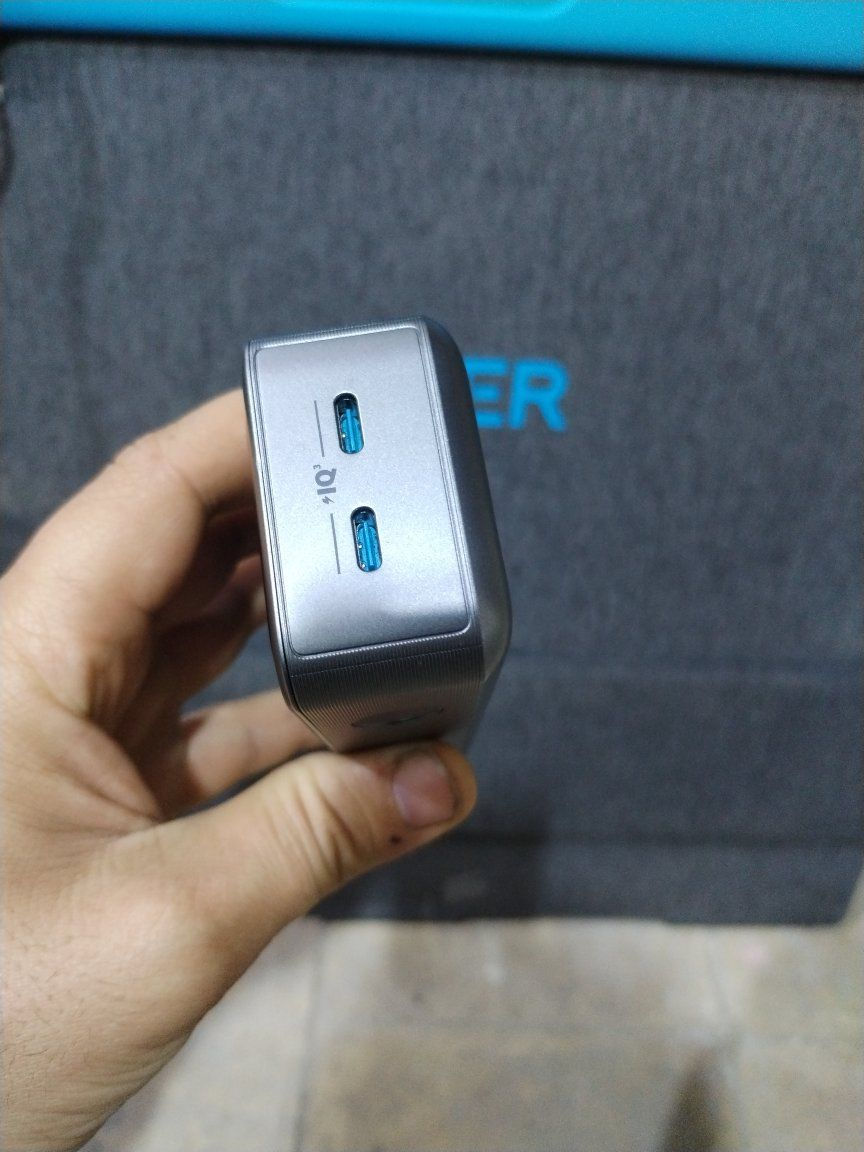 بور بنك من شركه انكر
١٢ الف ملي امبير
١٣٠ واط
سعره ٢٥  الف
استفسار وحجز ***********
