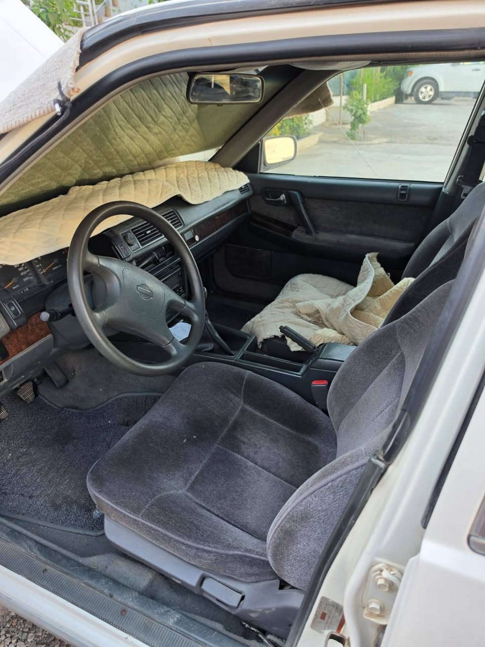 نيسان سدريك ٢٠٠١
یەک پارچەی دەعمە کامل بۆیاخە
سەنەوی تا ٣١ تازەیە سەیارەکی زۆر جوانە مەکینە و گێڕ و تەبرید و هەمو گیانی بەشەرت 
شوێن سلێمانی ڕاپەڕەین 
*********** واتساپ السليمانية, العراق
