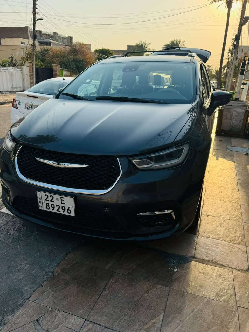 السلام عليكم.  باسيفيكا للبيع موديل ٢٠٢١    ماشية ٨٢٠٠٠ميل مواصفات كاملة بدون فتحة  ضرر جاملغ مصبوغ و دعاميه بلادي بدون صبغ   بدون ايرباك 

كشنات جلد مع خزن
كشنات تدفئه مع ستيرن
كامرا حساس خلفي بلاد 
تشغيل عن بعد
رادار خلفي امامي
بصمة تشغيل عن بعد
كار بلي
اوتو ستوب
اوتو ستارت
اوتو لايت 
كامرا تحديد مسار 
لايت بك لايت لد 
شاشة كبيرة
شاشة اعطال كبيرة
ابواب صندق كهرباء
 السعر٢٢٢  بيها مجال. تفاصيل اكثر. 

*********** 
ملاحظه السياره داخله كلين من سويت سونار طلعت مضروبه جاملغ ومصبوغ 
    
سيارة نظيفة جدا كلشي على وضع الشركة #كرايسلر_باسفيكاعنوان بغداد قرب تقاطع درويش
