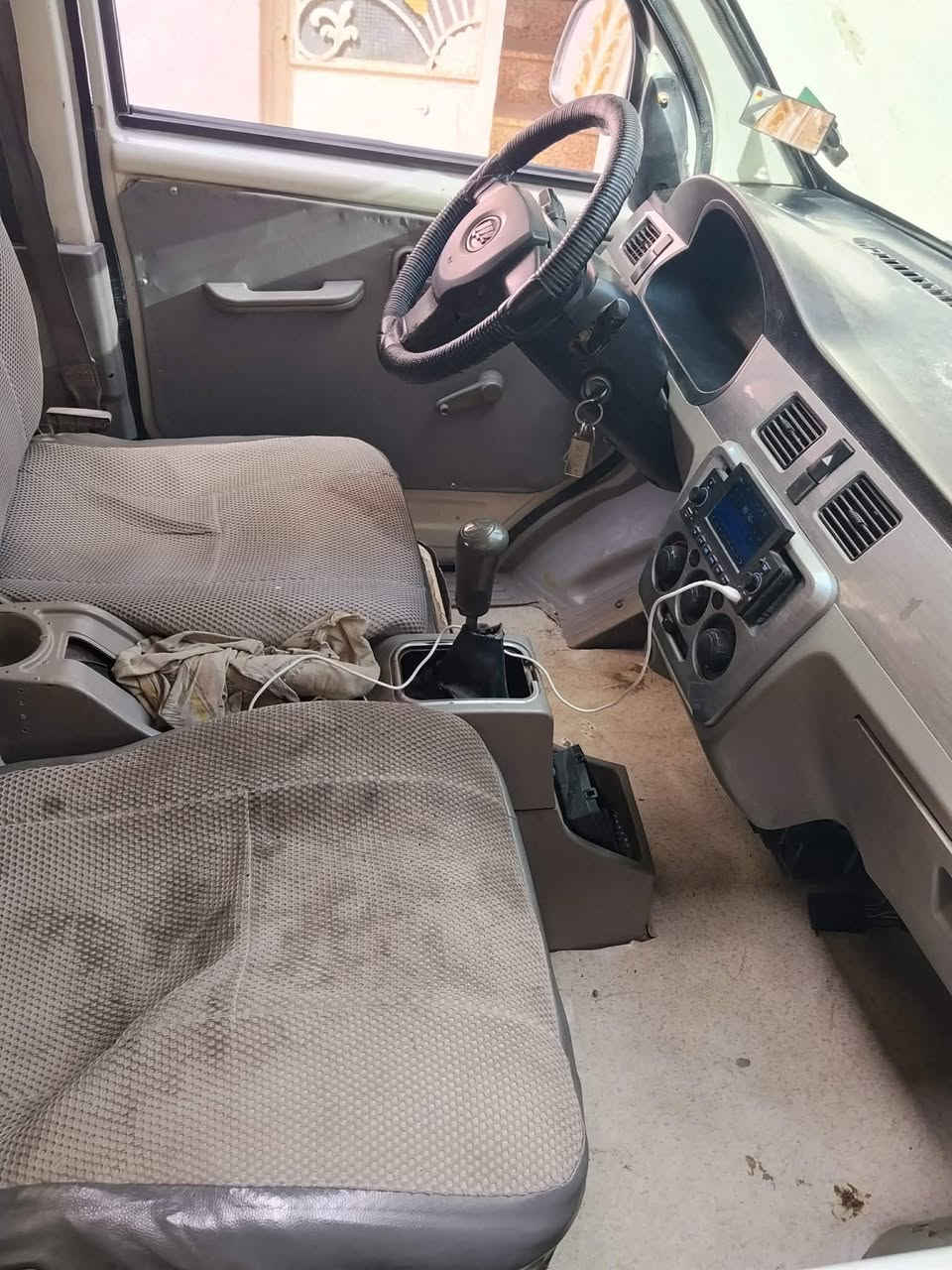 سلام عليكم شباب ليفان 2014محرك وكير خير من الله مصفره هيئة وغرامات شرط التحويل 35وبيهامجال قليل مكاني كاظميه ممتواجد على النت للاتصال ***********
