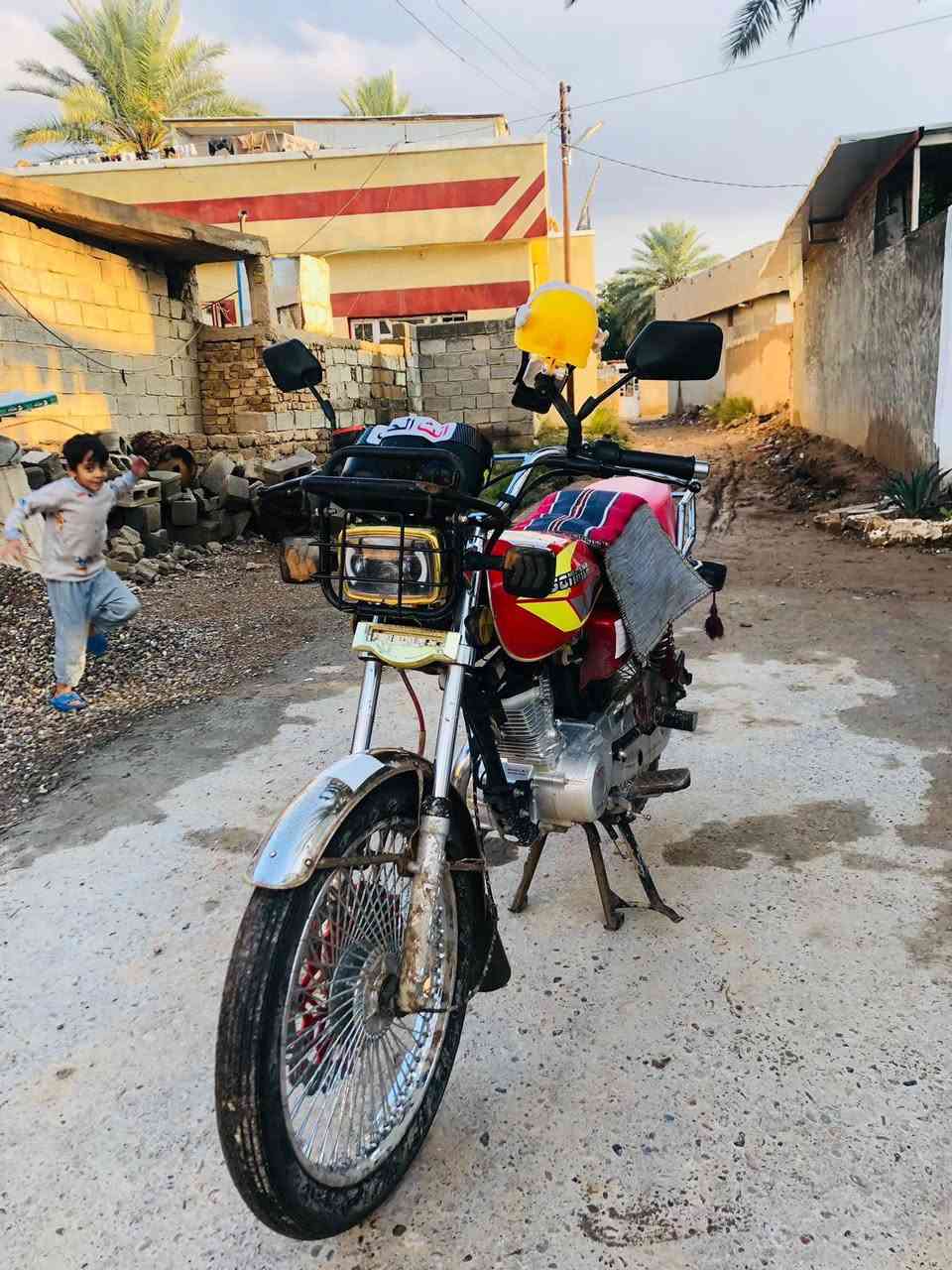 تايكر 24شلعته معدله حلو  نقصها فقط كشننه تعبان شوي اوراق كامله سعر٦٢٥
رقمي***********
