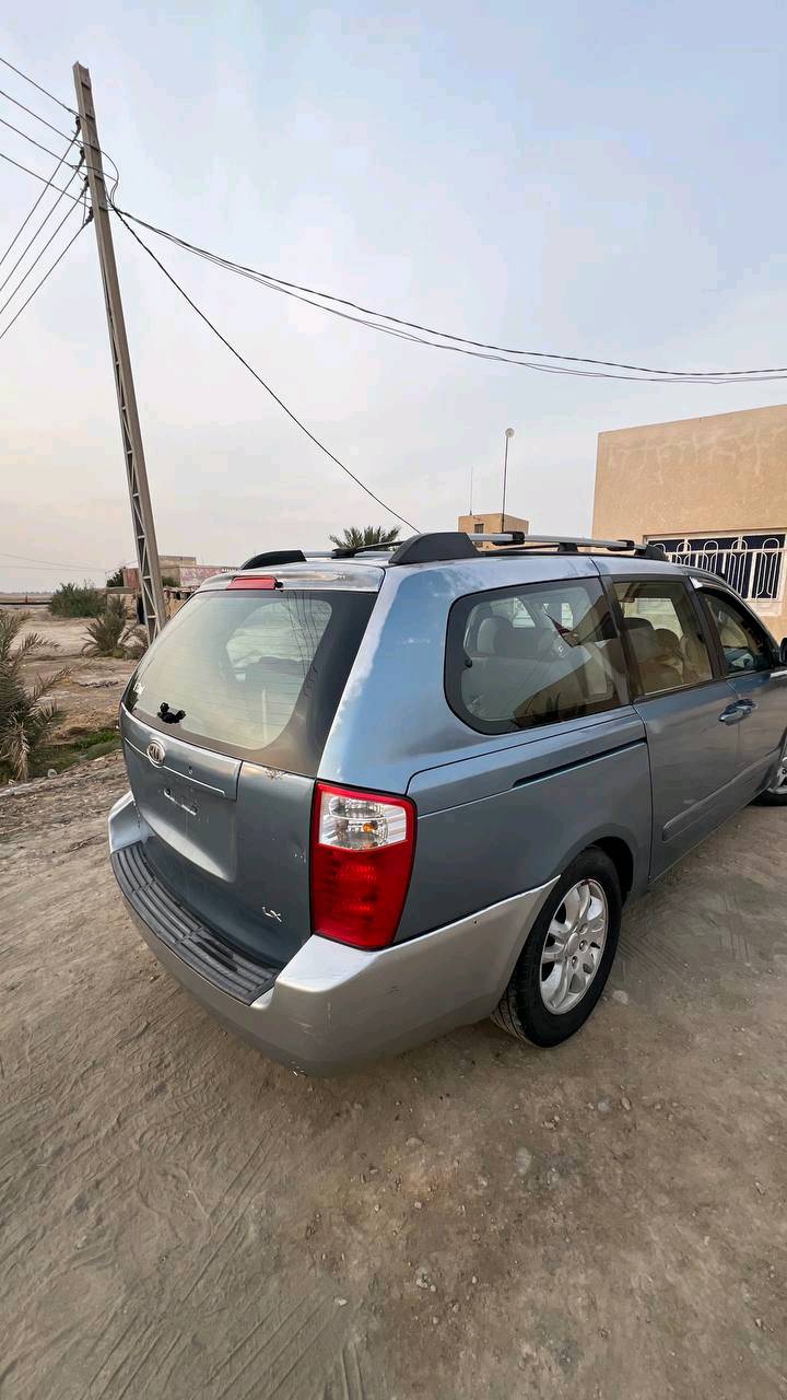 مكينه كاز توني شاده تبريد ثلج دوشمه وحمام جديده خير من الله 
شنو الموديل والسنة للسيارة؟: 
2006
شنو وضع المحرك وعدد الكيلومترات اللي قطعتها؟: 
محرك كاز توني شاده
السيارة هل تحتوي على تكييف شغال؟: 
تبريد ثلج 
شنو موقعك الحالي حتى أسوي المعاينة؟: 
سماوه الوركاء 
السيارة فيها أي مشاكل ميكانيكية أو حاجات تحتاج تصليح؟: 
ماتخسر عليها ربع دينار