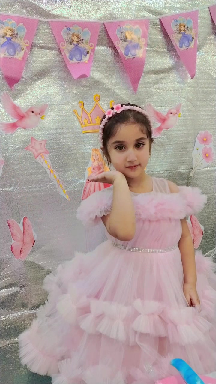 عيد ميلاد سعيد، أتمنى لك 
سنة جديدة مليانة راحة وفرص جميلة وضحكات ما تنتهي، وتحقق فيها كل اللي تتمنيه🩵

روضه شمس🌞
رقم الروضه ***********
