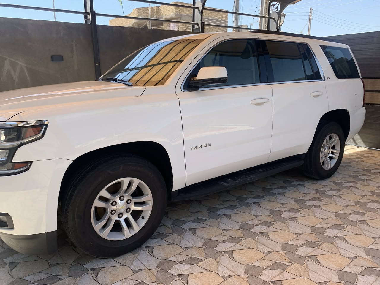 تاهو ٢٠١٥ خليجي كفالة عامة
ممشى ١٢٥ الف كيلو 
رقم بصرة 
مستعجل ع البيع او مراوس باوباما وفرق فلوس 
٢٩٠ 
ماكو هيج سعر بس مستعجل 

***********
